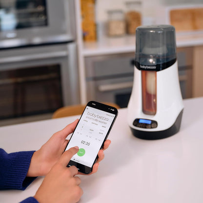 Baby Brezza Smart Baby Bottle Warmer, Breastmilk Warmer + Defroster – Free App - Different Temperatures for Breastmilk + Formula - Universal Fit for All Bottles + Milk Bags - Calentador de Biberones