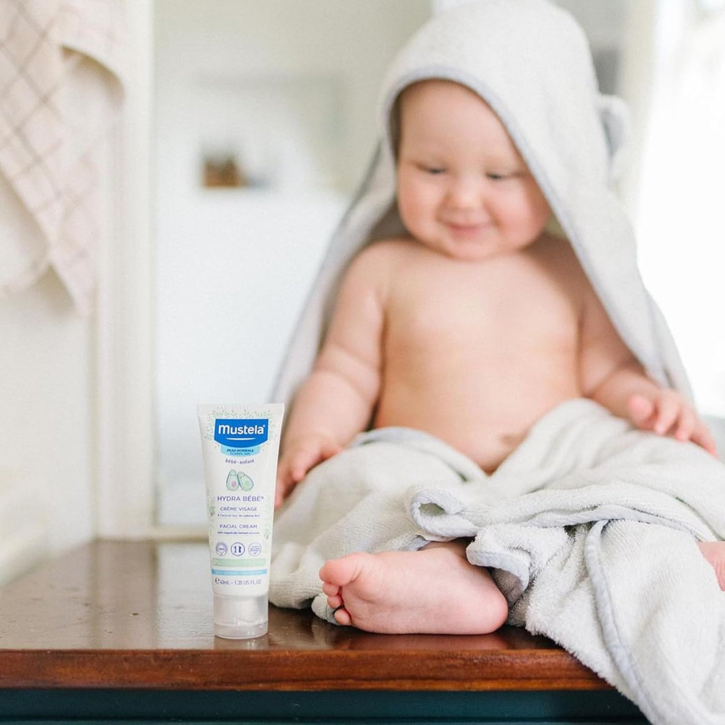 Mustela Hydra Bebe Face Cream – Daily Baby Moisturizer with Natural Avocado, Jojoba Oil & Shea Butter - 1.35 fl. oz. - Packaging may vary