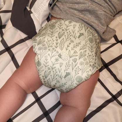 Mama Koala 3.0 Pocket Cloth Diapers for Babies with AWJ Lining, 6 Pack with 6 4-Layer Natural Cloth Diaper Inserts - Reusable and Washable Pocket Diapers(Hardworking Bees) - Colors A