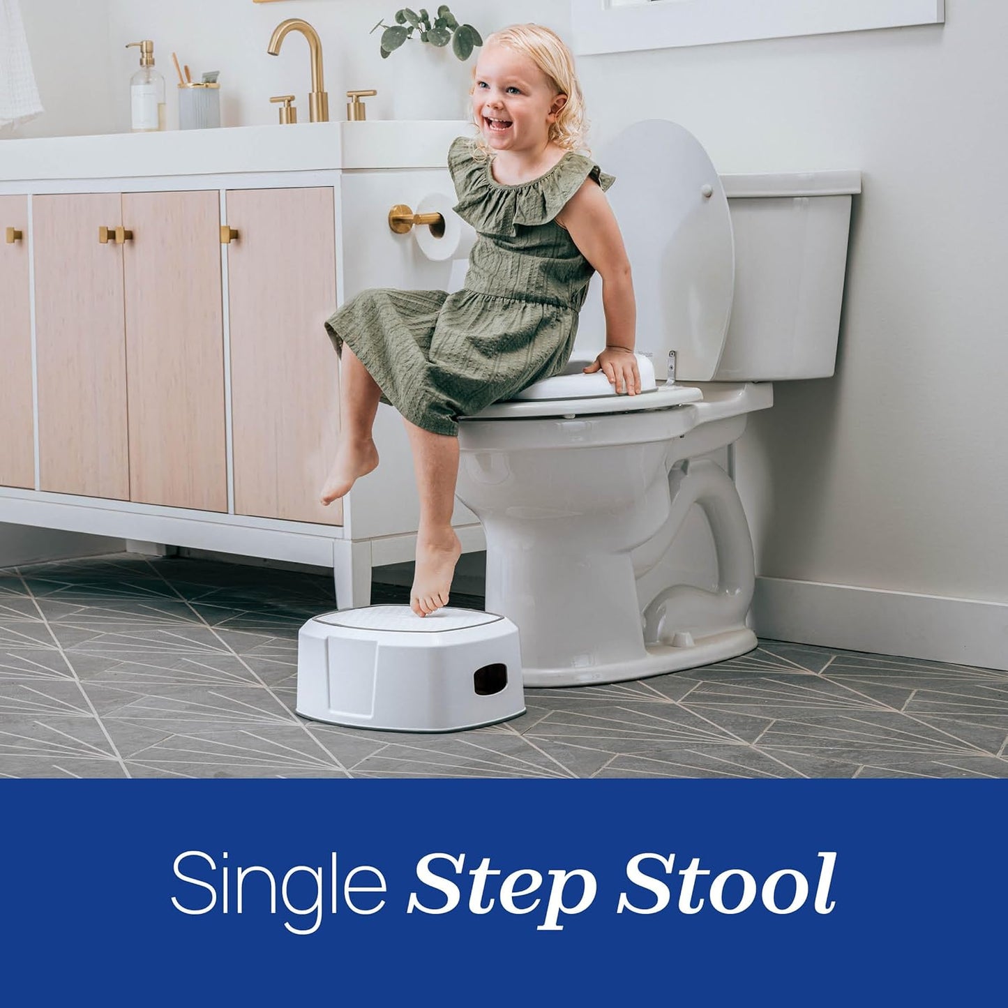 Chicco Toddler Training Toilet with Flip-Up Seat and Lid, Easy-Clean Surfaces, Adjustable Soft-Flex Spray Shield, Flashing Lights and Flushing Sounds, For children up to 60 lbs.