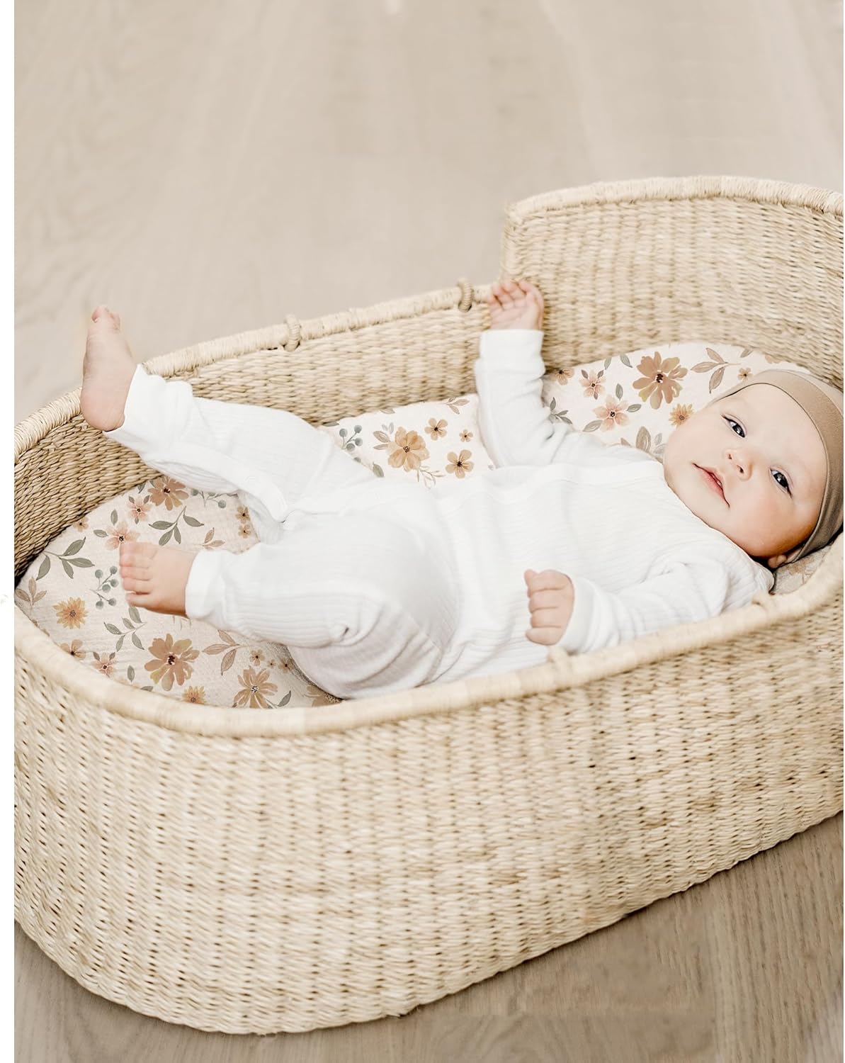 Konssy Muslin Fitted Bassinet Sheets 2 Pack for Baby Girl Boy, Soft Bedside Sleeper Bassinet Sheets Fit for Baby Bassinets, Moses Basket Oval Rectangle Pad/Mattress