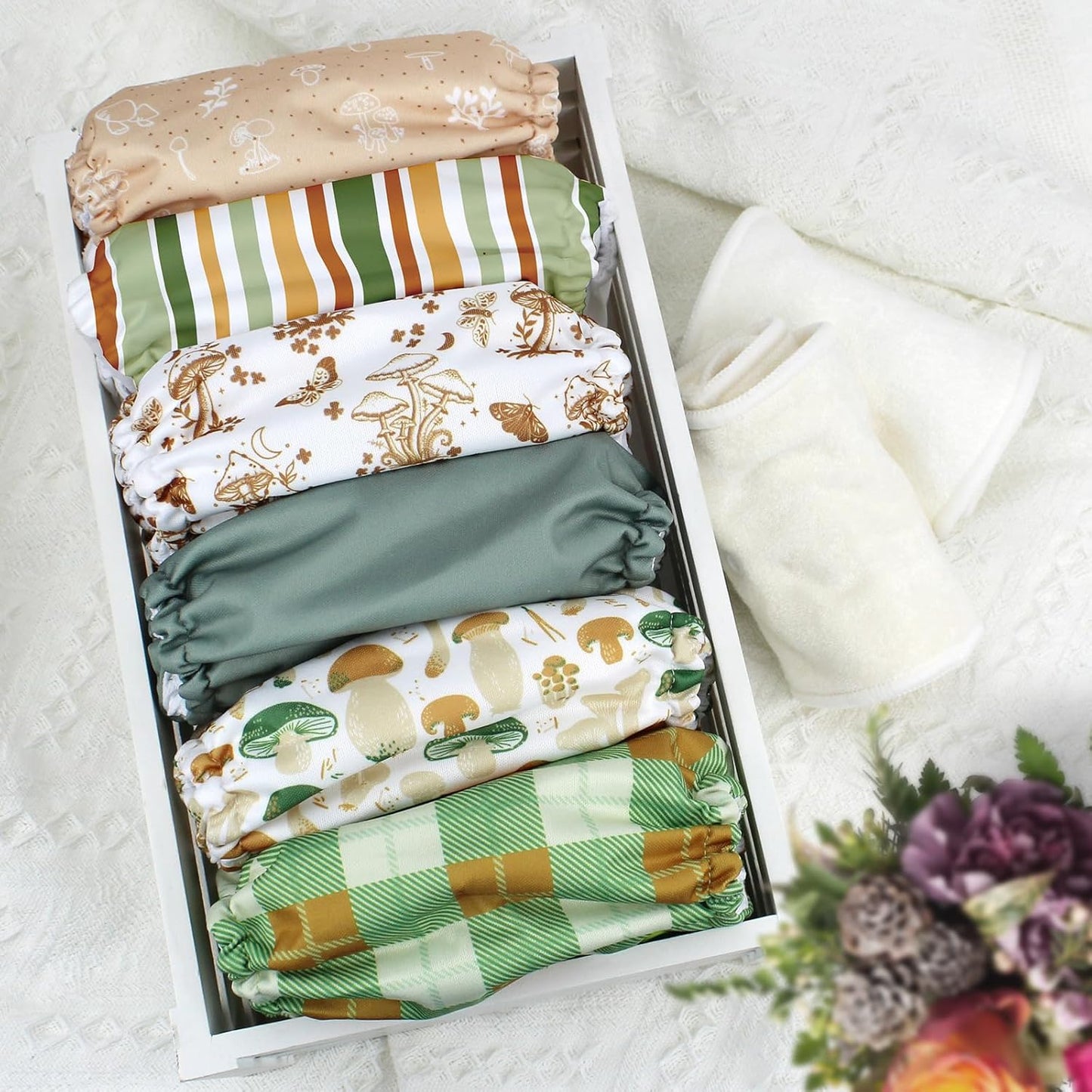 Mama Koala 3.0 Pocket Cloth Diapers for Babies with AWJ Lining, 6 Pack with 6 4-Layer Natural Cloth Diaper Inserts - Reusable and Washable Pocket Diapers(Hardworking Bees) - Colors A