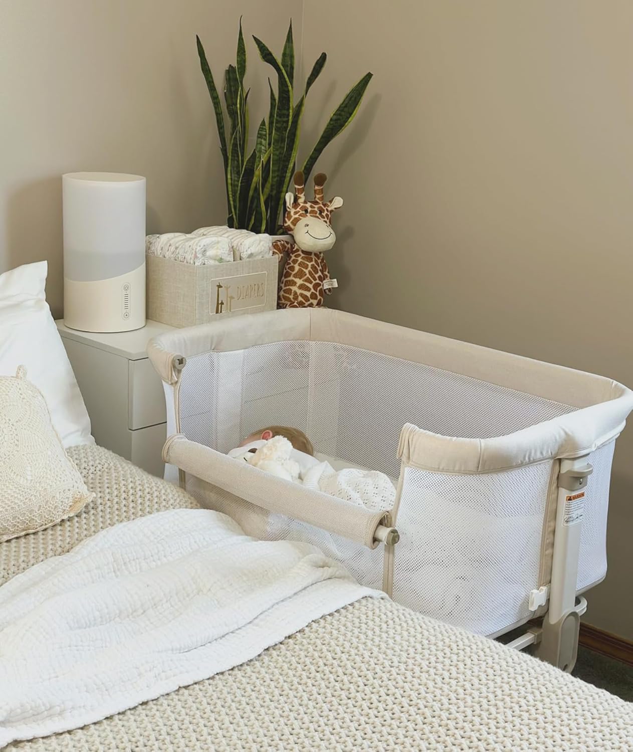 Fodoss Baby Bassinets Bedside Sleeper - All Mesh Bedside Bassinet with Wheels, 7 Height Adjustable Baby Bassinet for Infants, Beige