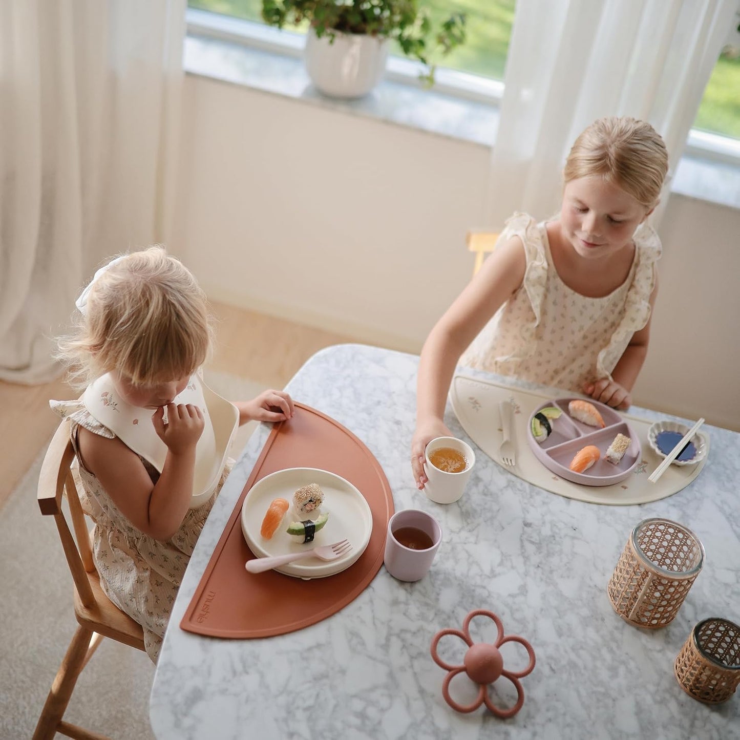 mushie Silicone Suction Plate | BPA-Free Non-Slip Design (Soft Lilac)