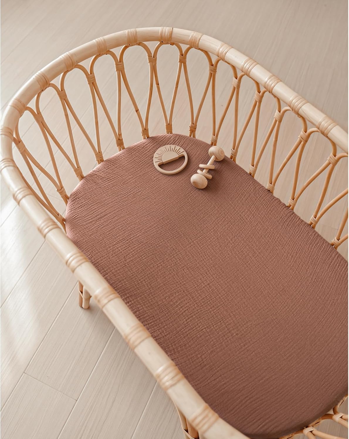 Konssy Muslin Fitted Bassinet Sheets 2 Pack for Baby Girl Boy, Soft Bedside Sleeper Bassinet Sheets Fit for Baby Bassinets, Moses Basket Oval Rectangle Pad/Mattress
