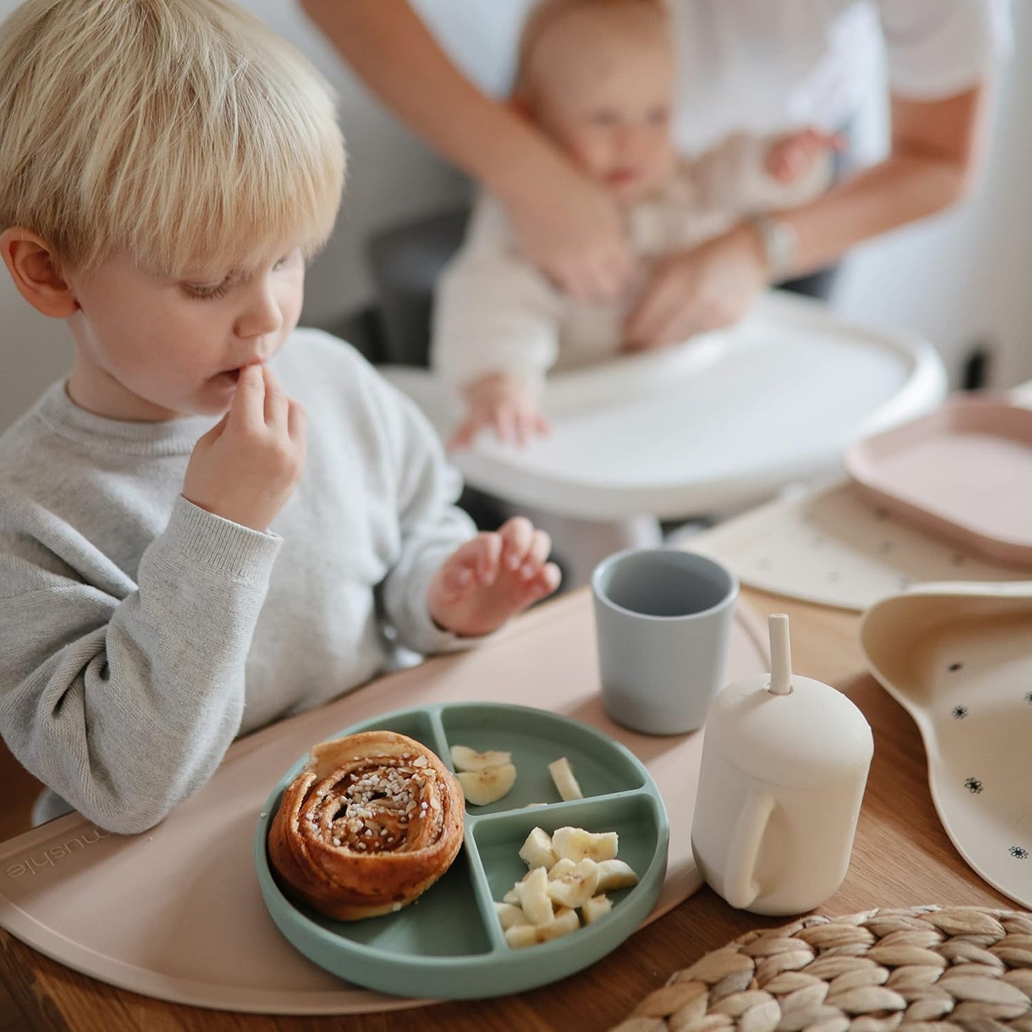 mushie Silicone Suction Plate | BPA-Free Non-Slip Design (Soft Lilac)