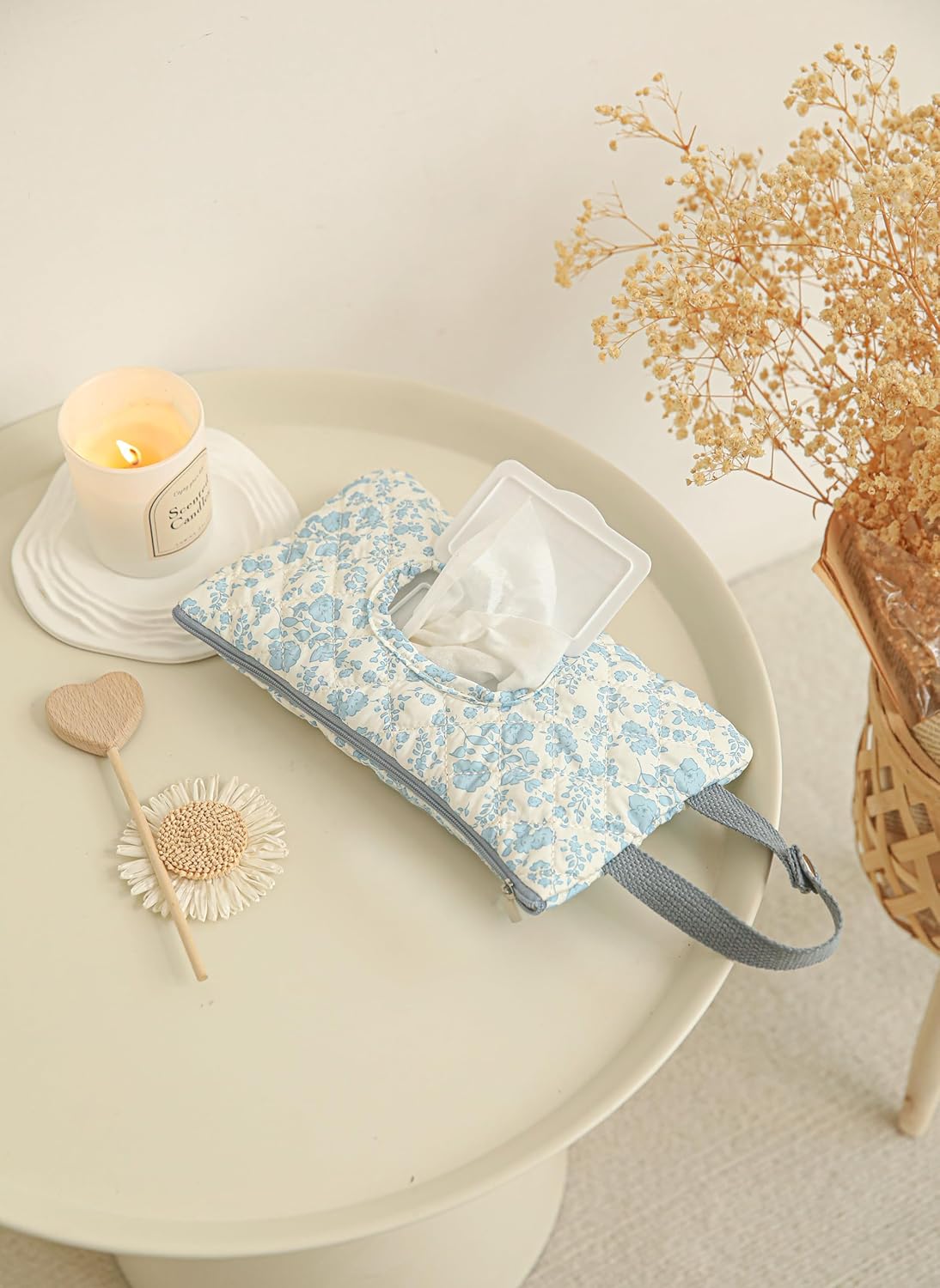 Quilted Baby Wipe Holder Quilted Wipe Pouch Portable Hanging Floral Wet Wipes Bag for Car, Stroller