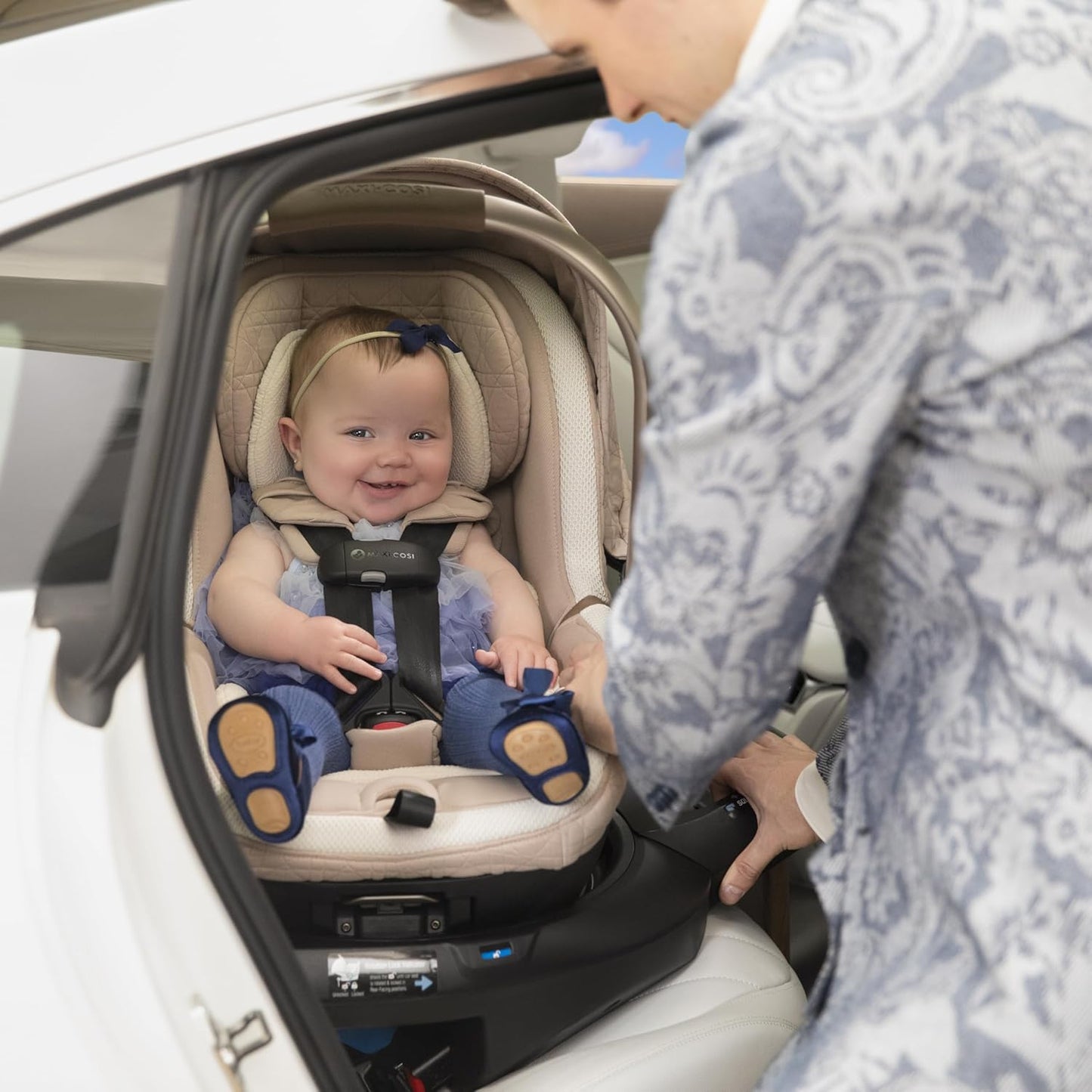 Maxi-Cosi Peri 180 Rotating Infant Car Seat, Baby Car Seat Rotating Carseat, Swivel Car Seat, Onyx Wonder