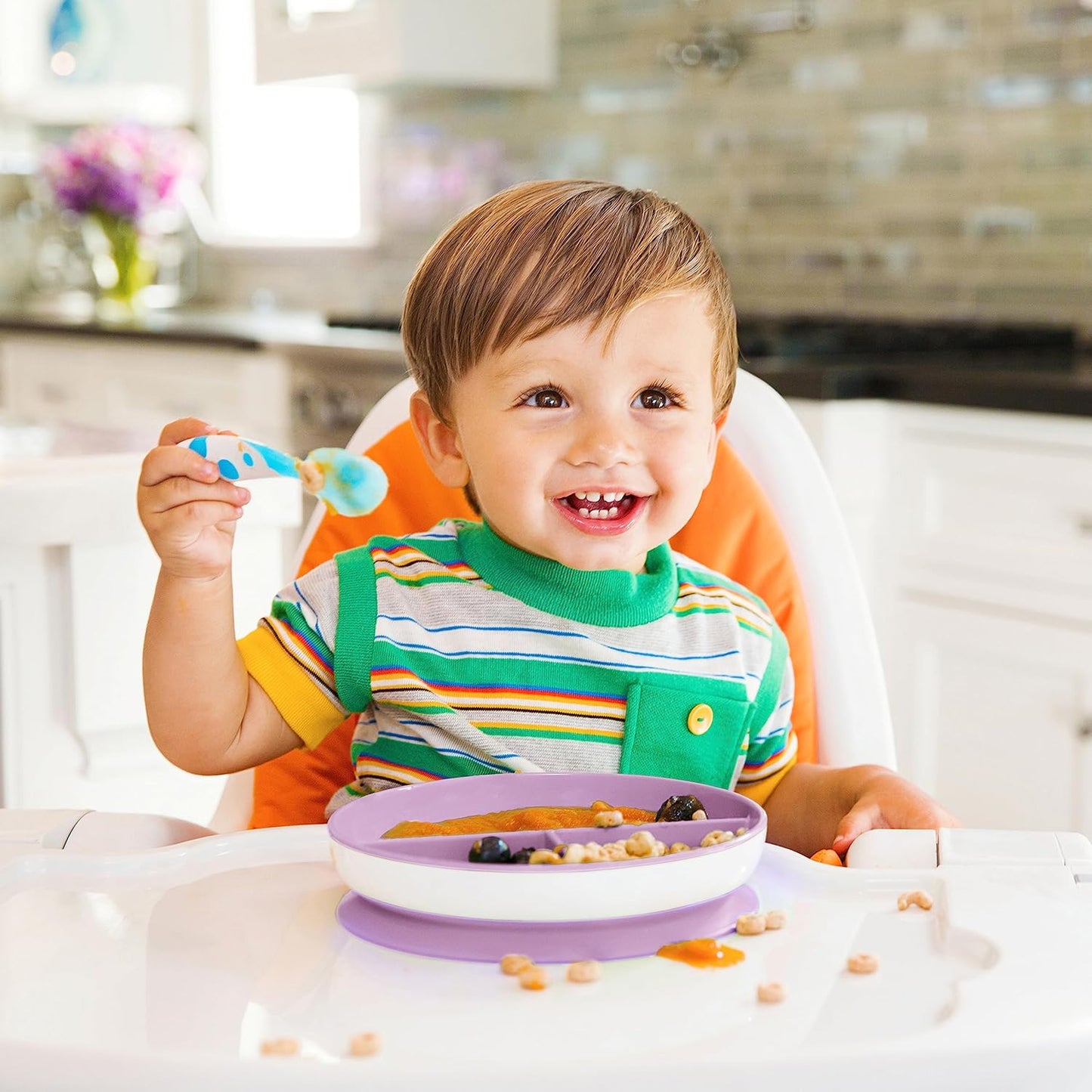Munchkin Stay Put Suction Plates for Baby and Toddler, 3 Divided Sections , Blue/Green