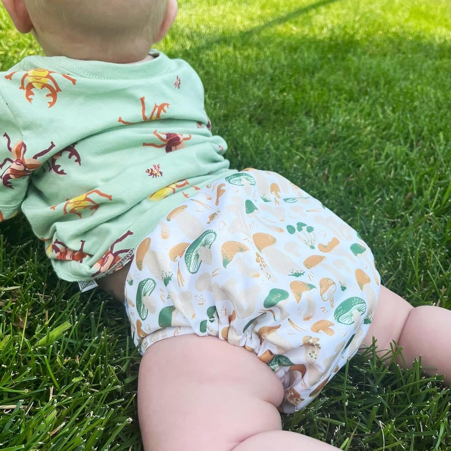 Mama Koala 3.0 Pocket Cloth Diapers for Babies with AWJ Lining, 6 Pack with 6 4-Layer Natural Cloth Diaper Inserts - Reusable and Washable Pocket Diapers(Hardworking Bees) - Colors A