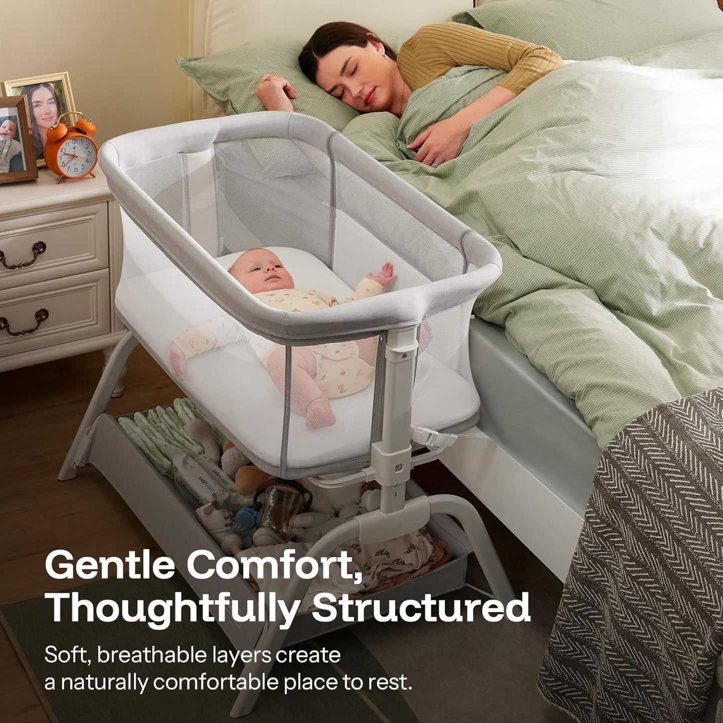 HARPPA Cuddly Lite Bassinet, 2 in 1 Baby Bassinet with Breathable Mesh and Mattress, 6 Height Adjustable, Bedside Sleeper with Anchor Strap, Storage Basket and Wheels, Light Grey