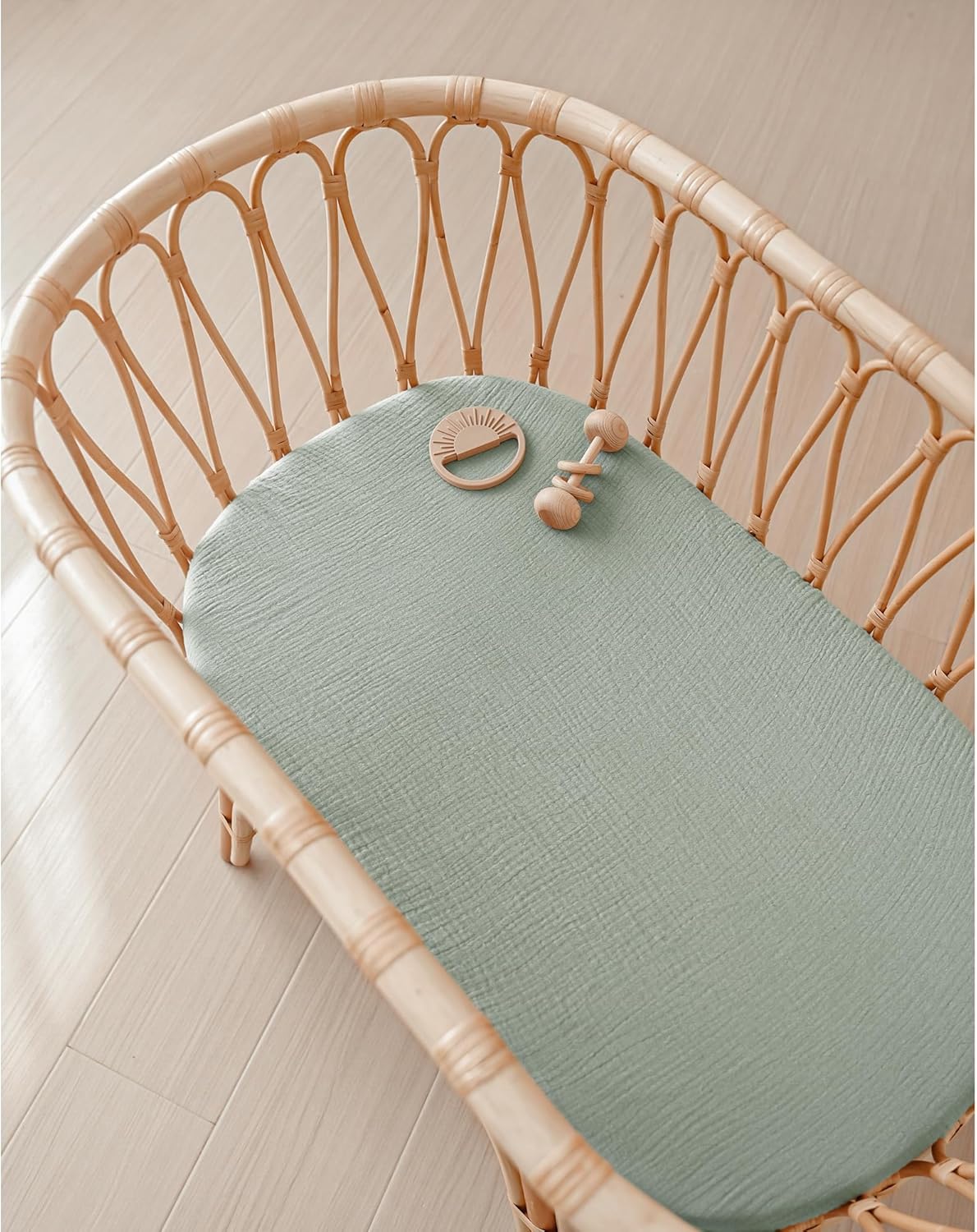 Konssy Muslin Fitted Bassinet Sheets 2 Pack for Baby Girl Boy, Soft Bedside Sleeper Bassinet Sheets Fit for Baby Bassinets, Moses Basket Oval Rectangle Pad/Mattress