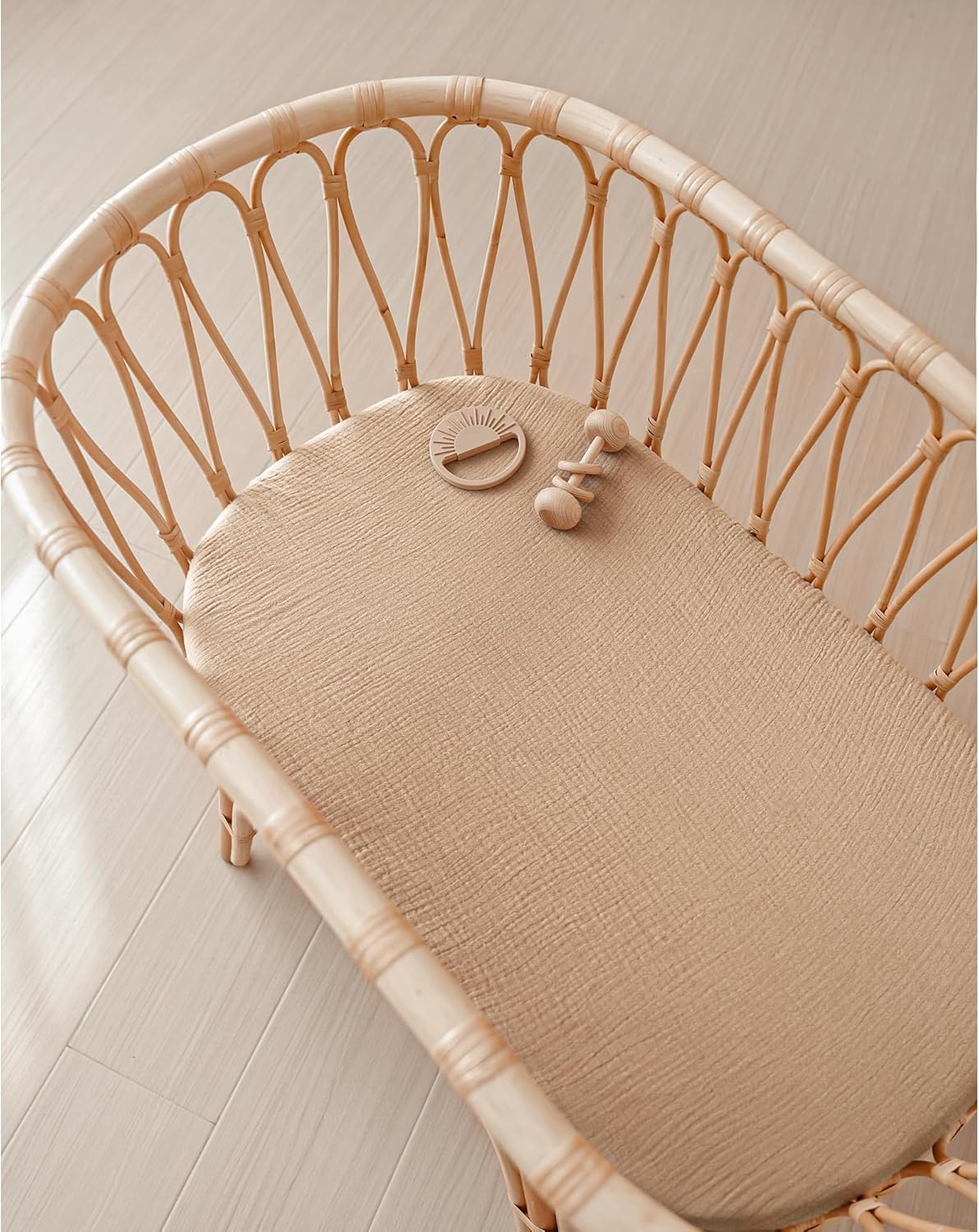 Konssy Muslin Fitted Bassinet Sheets 2 Pack for Baby Girl Boy, Soft Bedside Sleeper Bassinet Sheets Fit for Baby Bassinets, Moses Basket Oval Rectangle Pad/Mattress