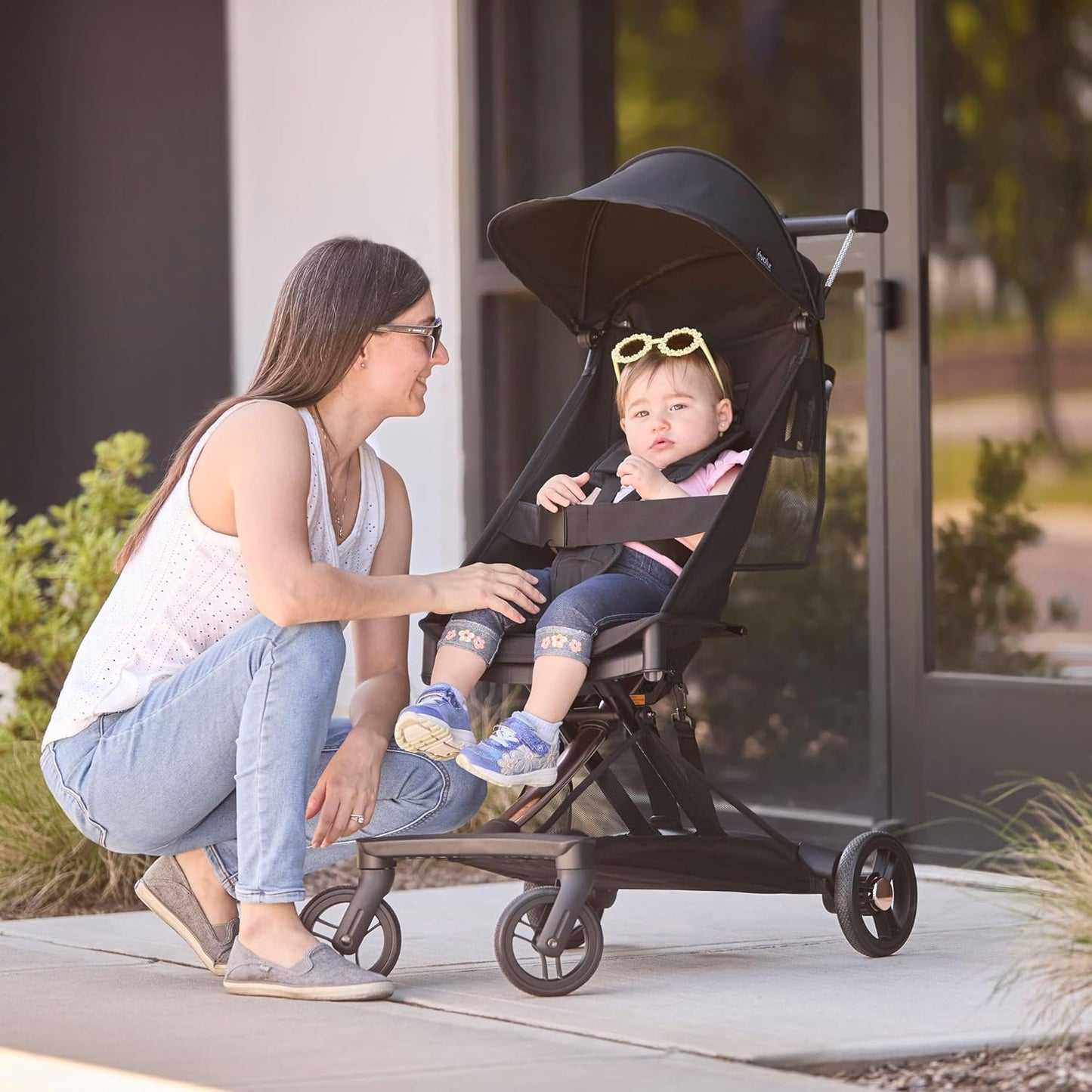 Evolur Roamer Ultra Lightweight Stroller, Compact One-Hand Self-Standing Fold Travel Stroller with 5-Point Safety Harness, Adjustable Sun Canopy, 360° Rotating Wheels with Cup Holder - Red