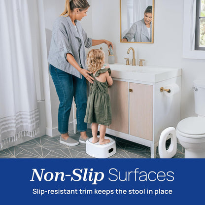 Chicco Toddler Training Toilet with Flip-Up Seat and Lid, Easy-Clean Surfaces, Adjustable Soft-Flex Spray Shield, Flashing Lights and Flushing Sounds, For children up to 60 lbs.