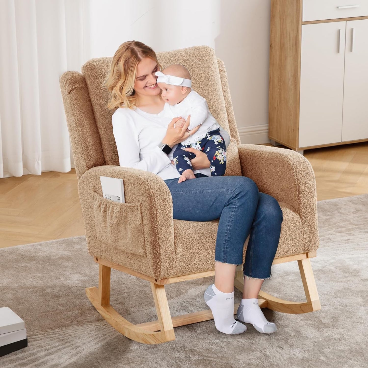 HCHAIRH Rocking Chair Nursery, Sherpa Nursing Rocking Chairs, Upholstered Nursery Glider Rocker for Mom Nursery Morden Accent Rocking Chair Pillow for Living Room,Bedroom,Teddy Light Grey