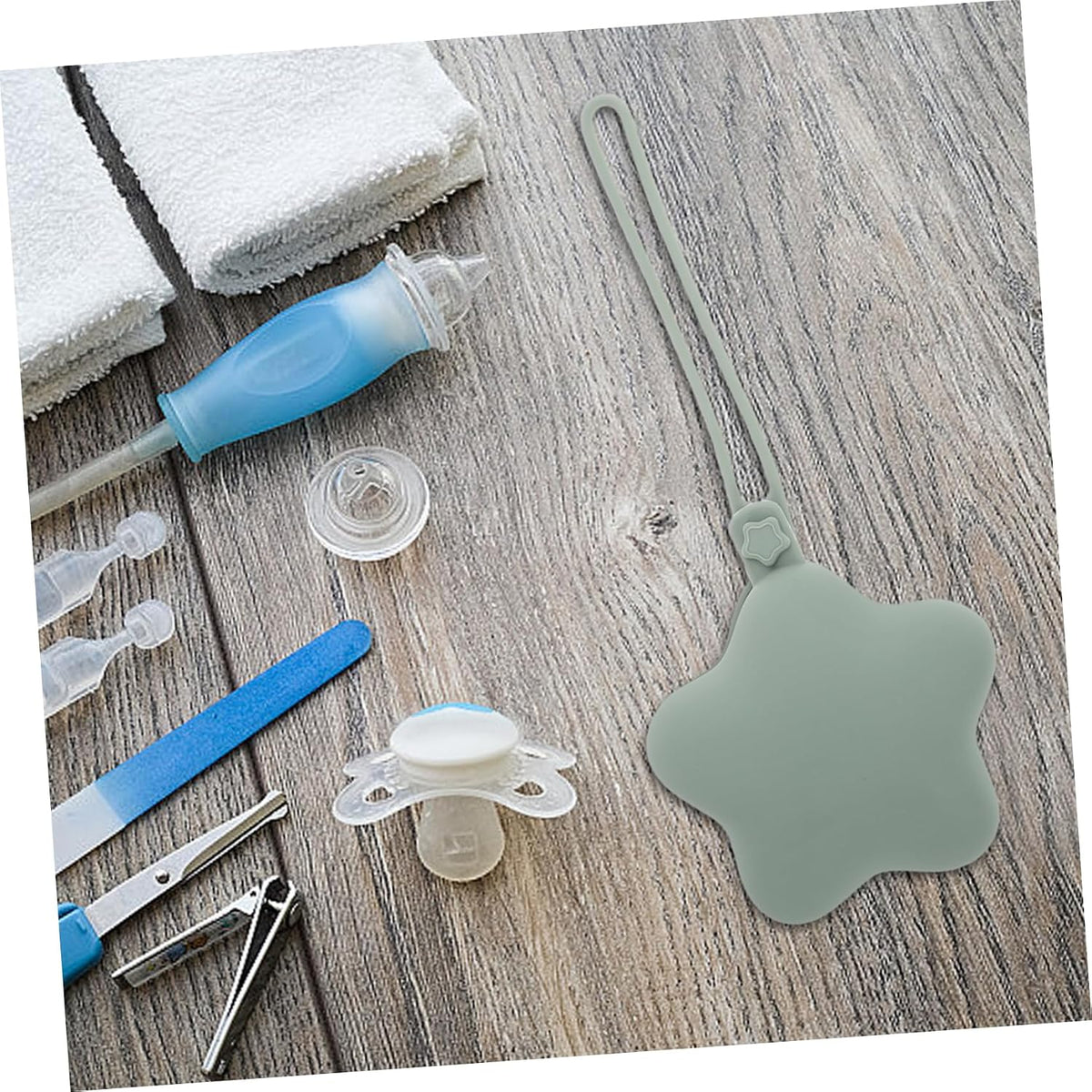 Portable Silicone Case for Travel Baby Storage Holder Clip Silicone Organizer for Boys and Girls 2-Pack