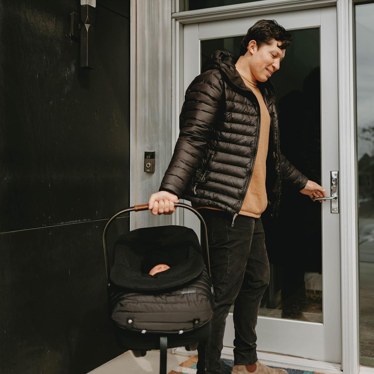 Infant Car Seat Footmuff – Weather-Resistant Baby Bunting Bag with Magnetic Closure, Non-Slip Backing & Open Harness Design – Universal Fit Winter Cover for Baby Car Seat & Stroller