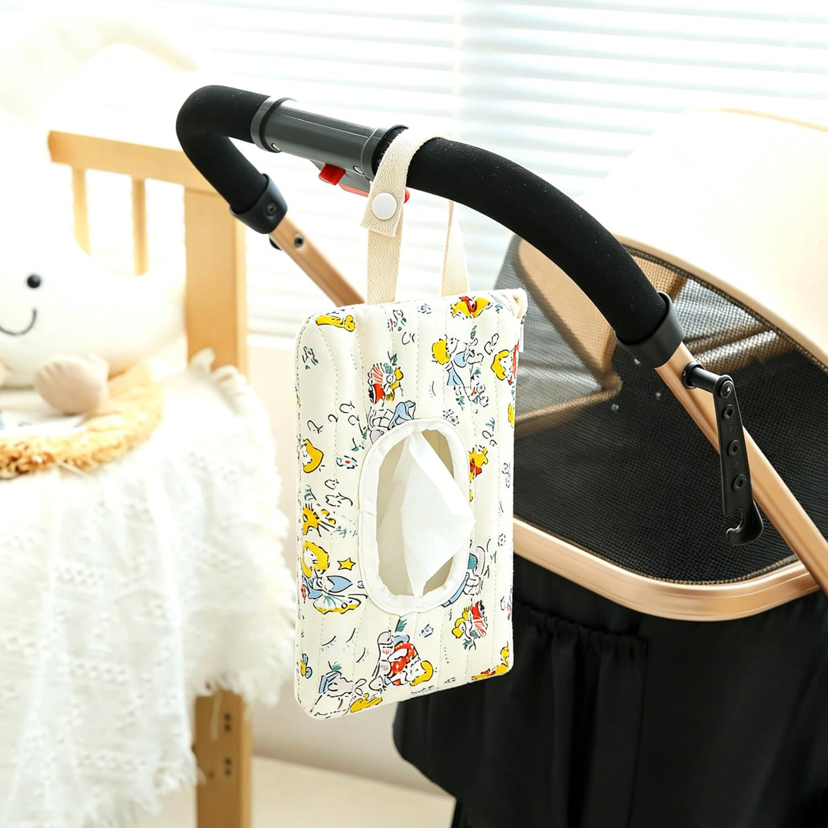 Quilted Baby Wipe Holder Floral Diaper Pouch Portable Quilted Wipes Bag for Car, Stroller (Beige Pattern)