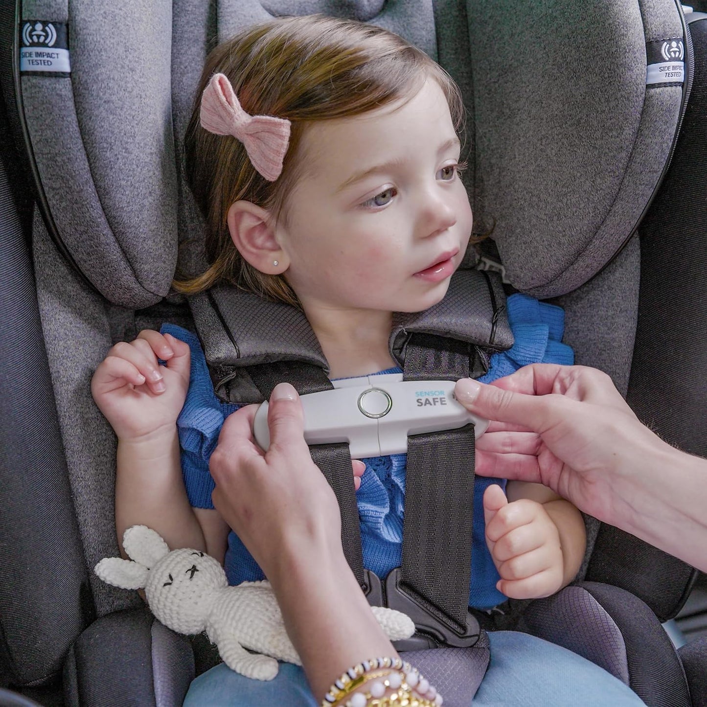 Evenflo Gold Revolve360 Extend All-in-One Rotational Car Seat with SensorSafe (Onyx Black)