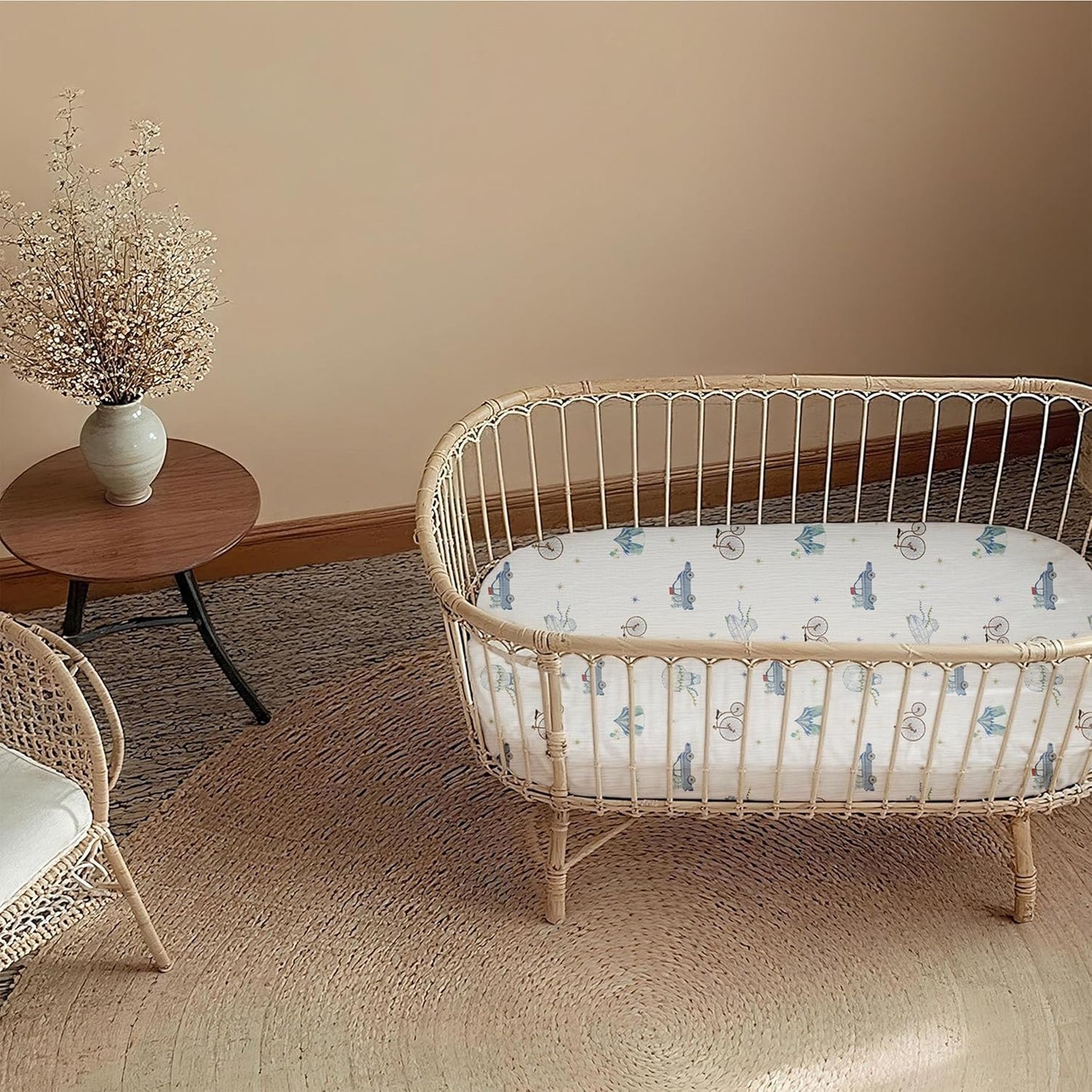 Muslin Bassinet Fitted Sheets 2 Pack, Soft Breathable Cotton Baby Bassinet Mattress Sheet Set, 360° Elastic Snug Fit, Universal for Oval, Rectangle & Hourglass Cradle, Unisex Baby Bedding (Cute Cars)