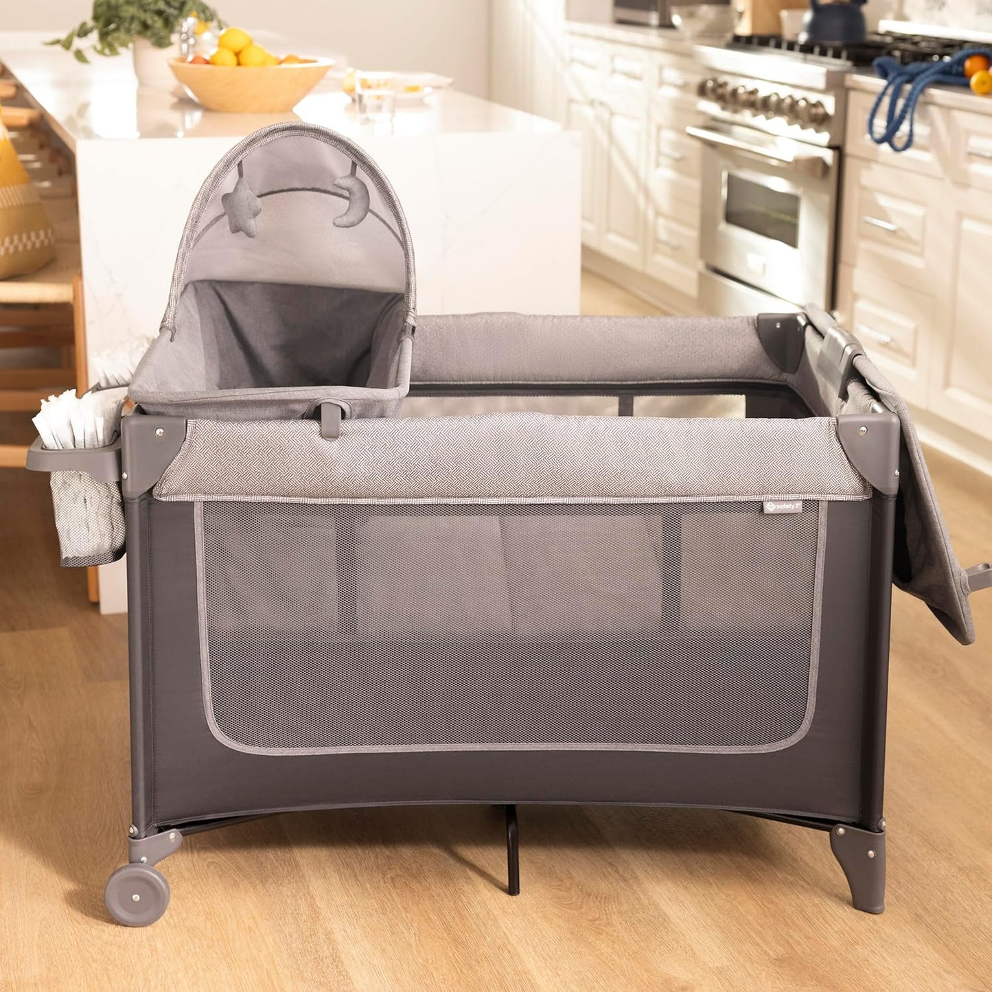 Safety 1st Basic 2-in-1 Play Yard with Bassinet, Gray
