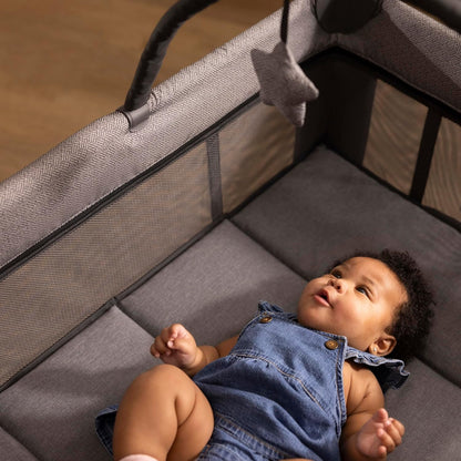 Safety 1st Basic 2-in-1 Play Yard with Bassinet, Gray