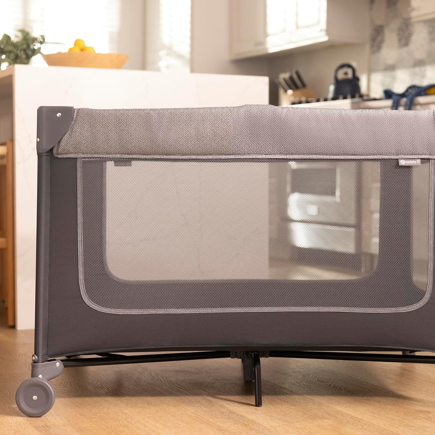 Safety 1st Basic 2-in-1 Play Yard with Bassinet, Gray