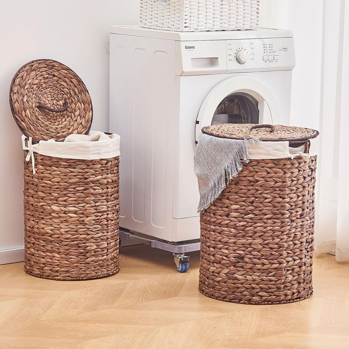 Round Water Hyacinth Laundry Hamper with Lid Handwoven Wicker Basket with Handles for Dirty Clothes, Storage, and Organization Ideal for Bedroom, Bathroom, and Laundry Room, No Assembly Required, 60L