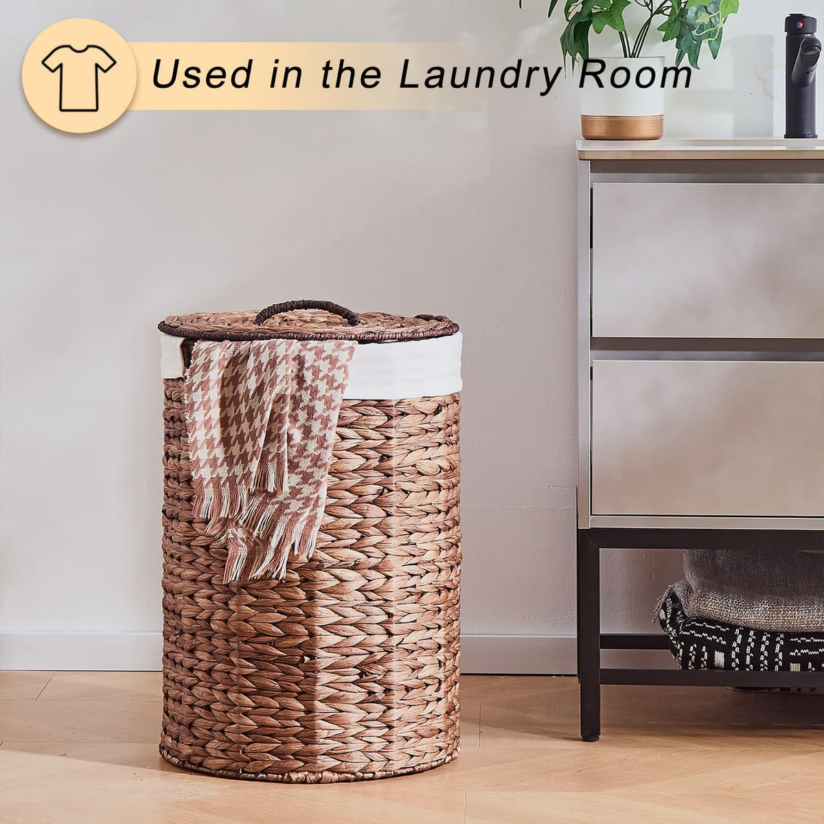 Round Water Hyacinth Laundry Hamper with Lid Handwoven Wicker Basket with Handles for Dirty Clothes, Storage, and Organization Ideal for Bedroom, Bathroom, and Laundry Room, No Assembly Required, 60L