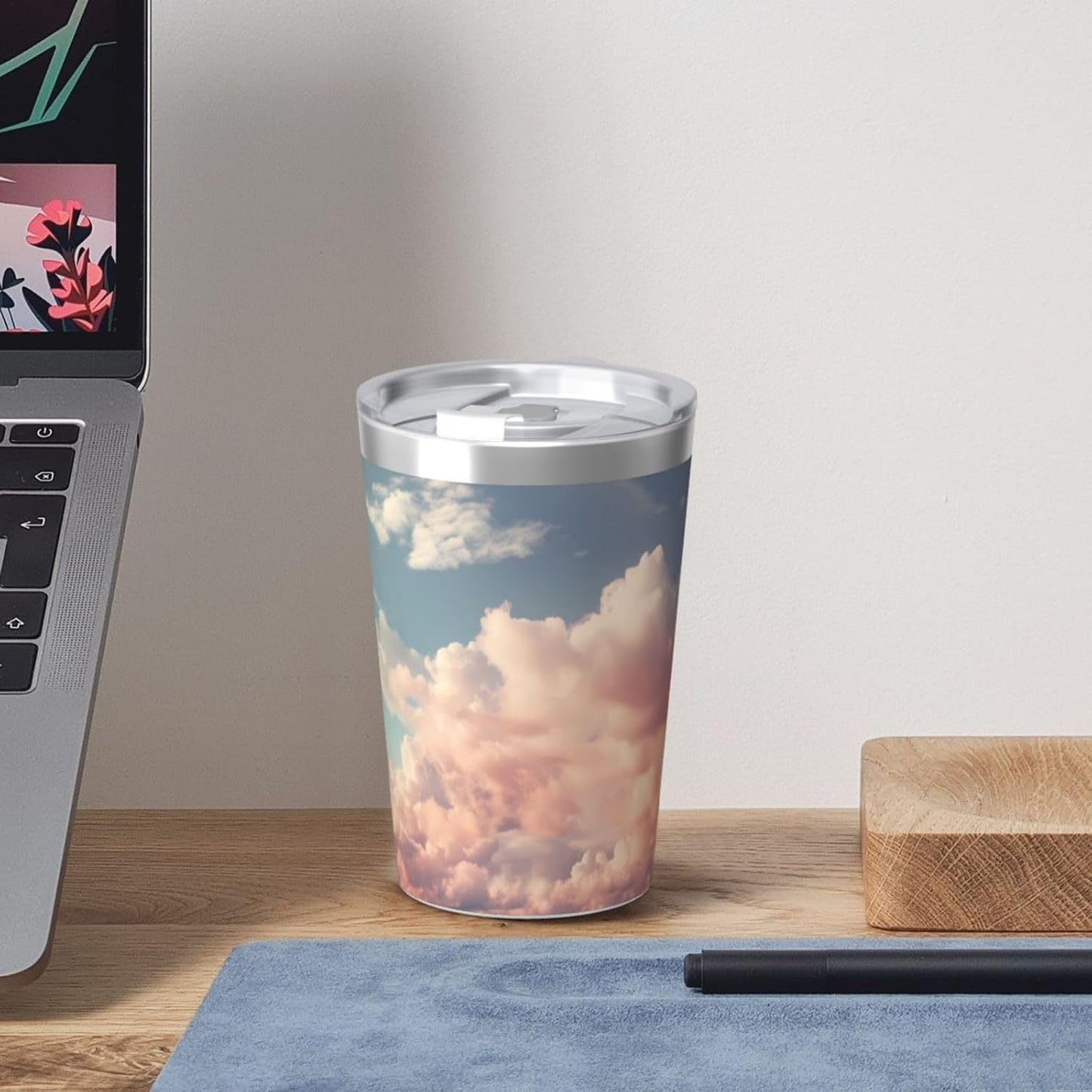 Clear and crystalline Insulated Straw Cup Ideal for Gym use or Carrying on The go