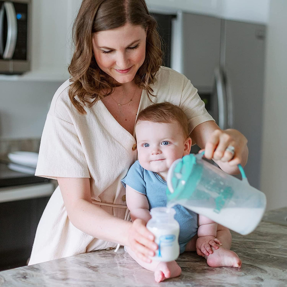 Baby Formula Mixing Pitcher 36oz, Blue with Anti-Colic Options+ Narrow Baby Bottles, 4 Pack, 4 oz