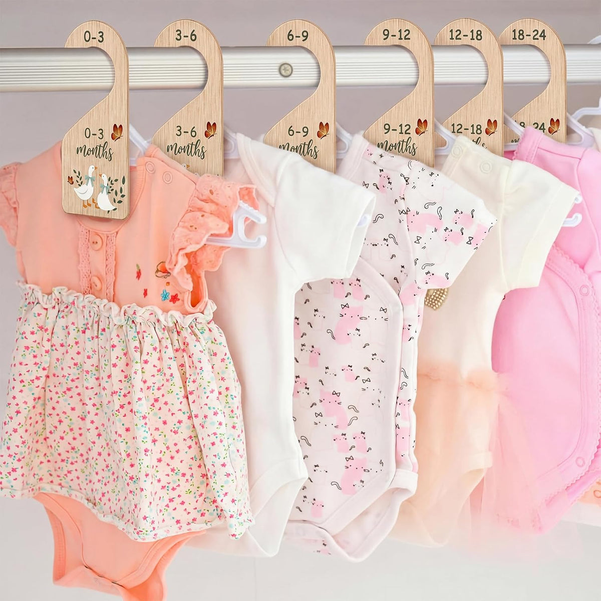 7 Pcs Retro Goose Baby Closet Dividers for Clothes Organizer Double Sided Wooden Nursery Closet Dividers for Baby Boy Girl Newborn to 24 Months Home Nursery Supplies
