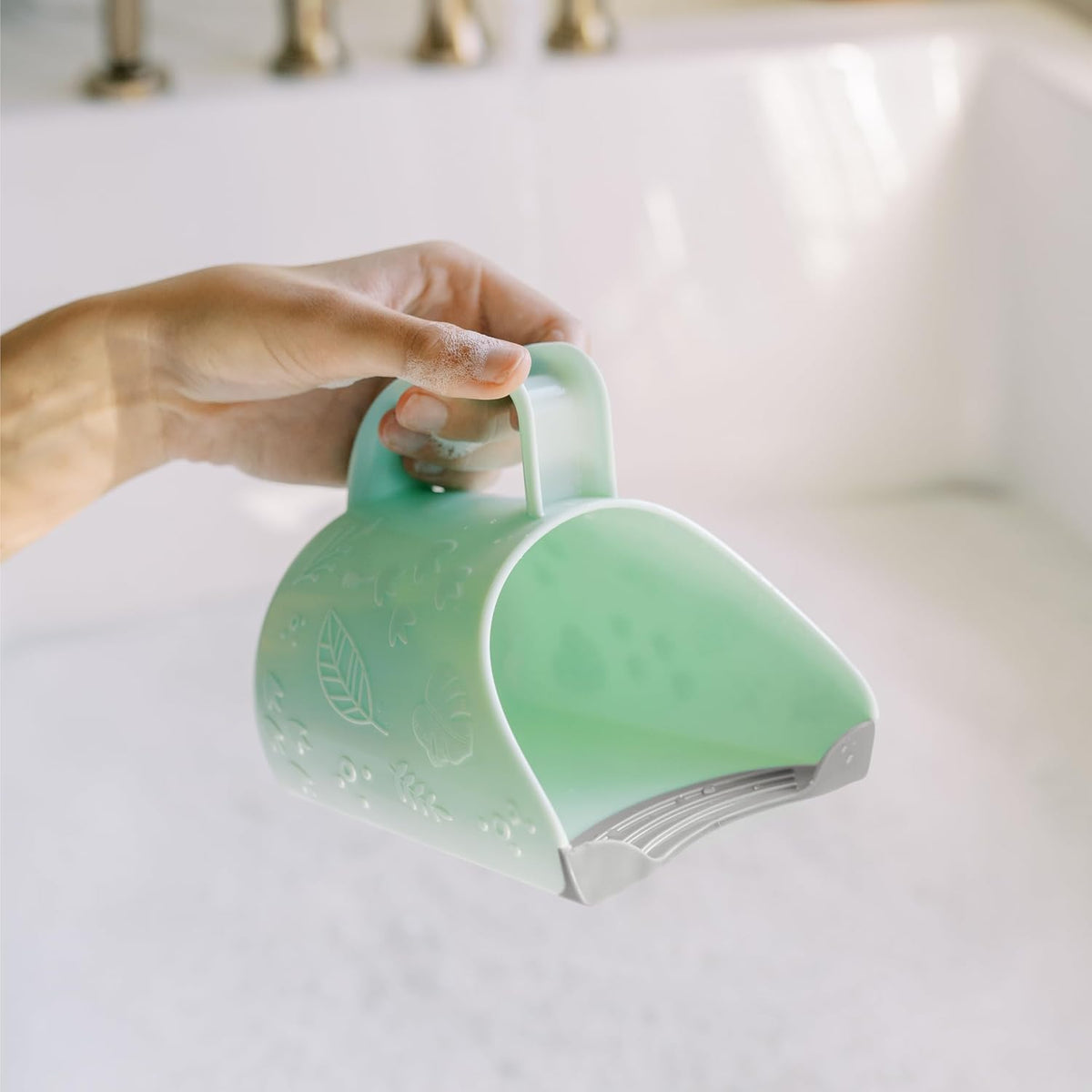 CleanUp Dino-Pour Baby Bath Rinse Cup