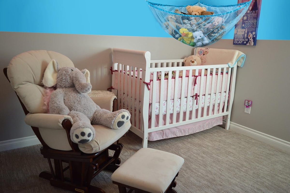 Stuffed Animal Organizer Hammock – Mesh Toy Storage Net for Kids’ Room, Nursery, or Playroom – Holds 30+ Plushies, Expands to 5.5 Feet, Easy Wall Mount, White