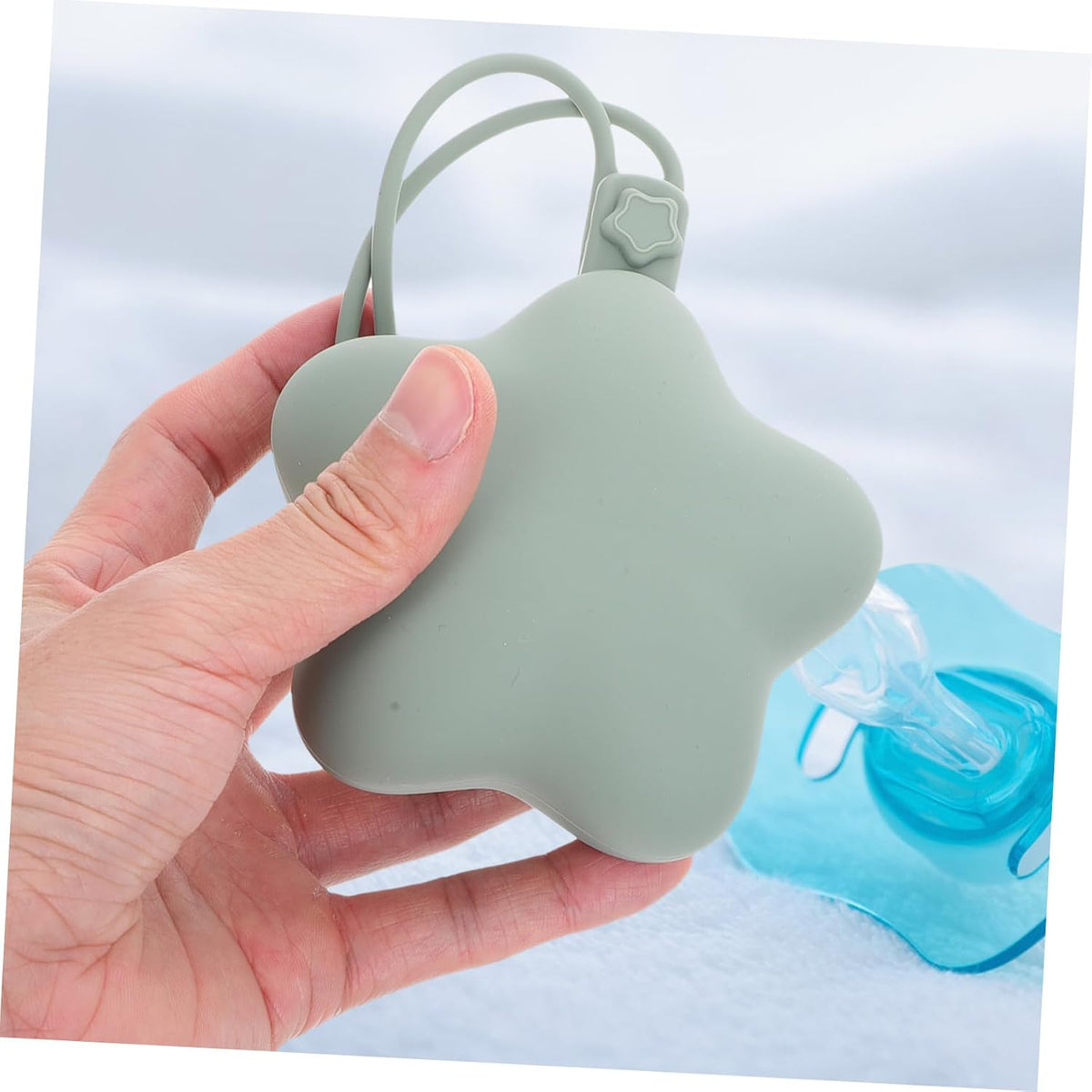 Silicone Holder Case Clip Portable Travel Storage Box for Boys Girls Dustproof Clean