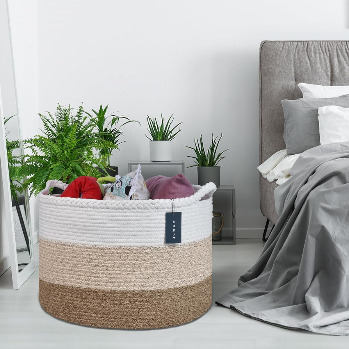 XXXLarge Woven Blanket & Laundry Basket, 87L, White & Gradient Brown