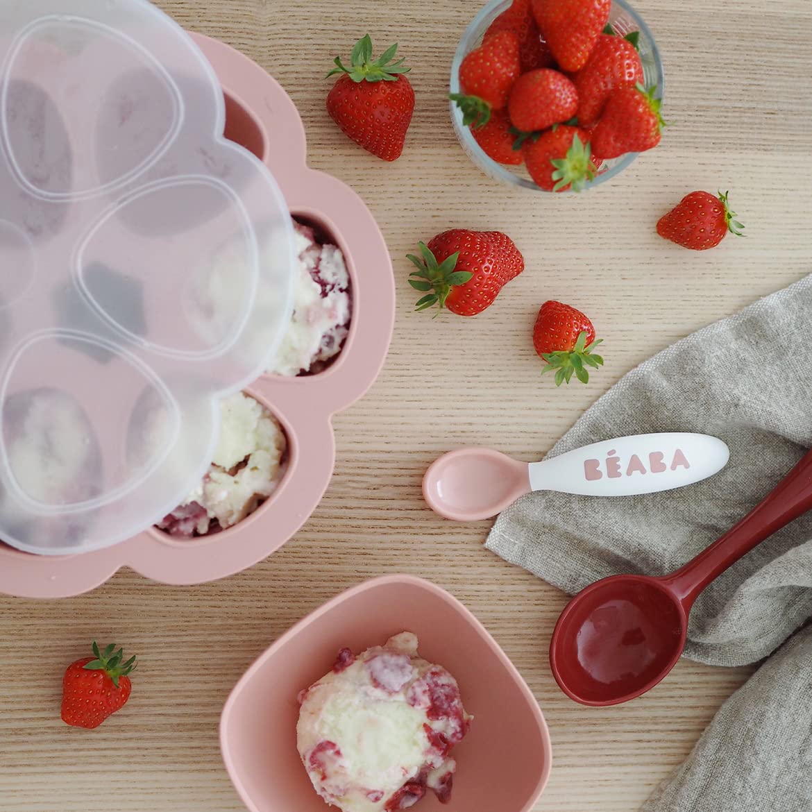 BEABA Multiportions Premium Quality Silicone Baby Food Storage Container, Baby Food Freezer Tray with Clip-On Lid, Oven and Freezer Safe, Made in Italy, Cloud, 5 oz