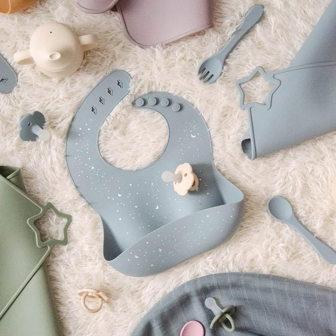 Silicone Baby Bibs Set of 3, BPA Free Waterproof Baby Bibs for Eating, Soft Adjustable Silicone Bibs for Babies 6-12 Months, Toddler Bibs with Pocket Food Catcher (Cream/Buck/Olive Green)