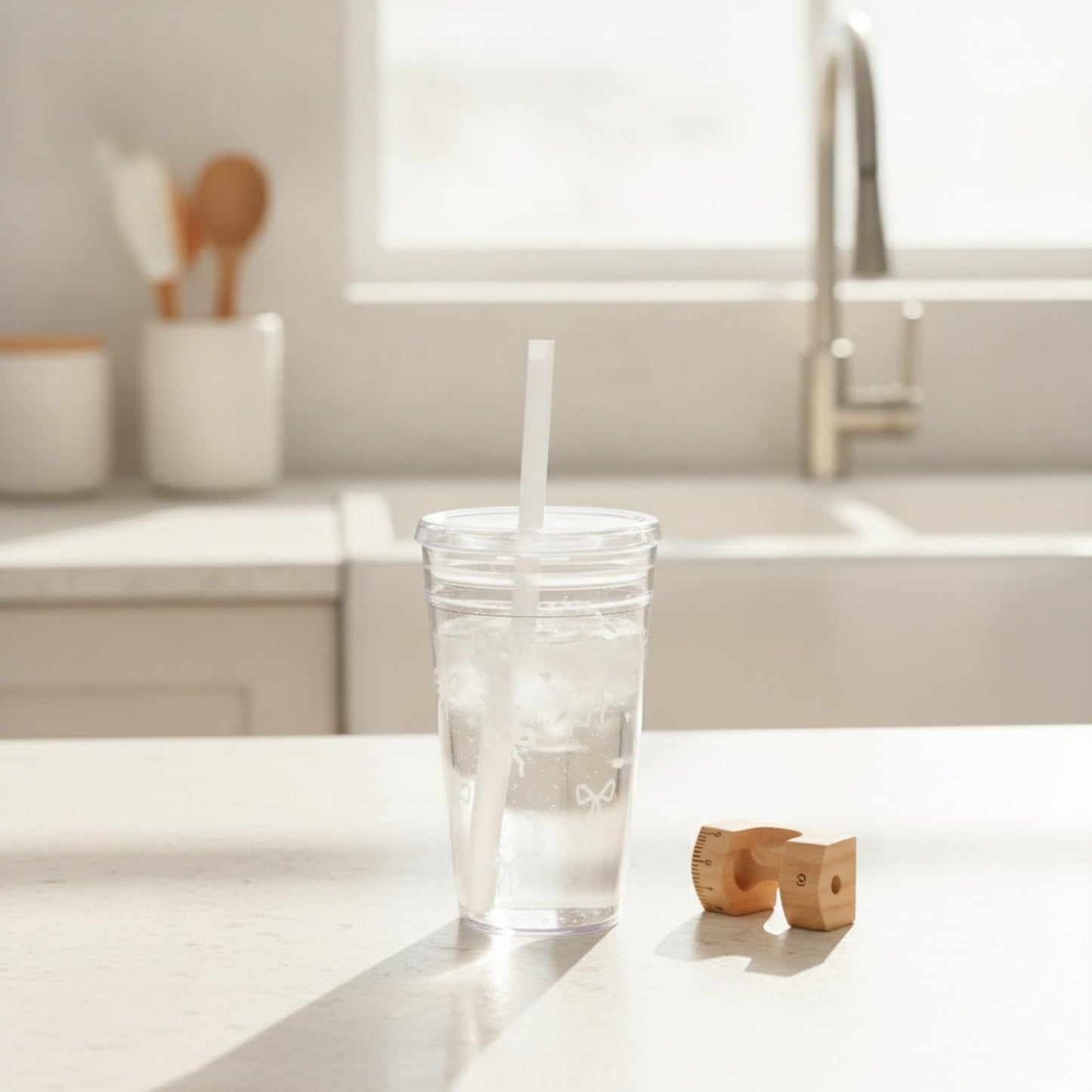 Plastic Straw Cup with Lid, 475ml Reusable Tumbler for Cold Beverages, Desk and Office Use (1 PC)