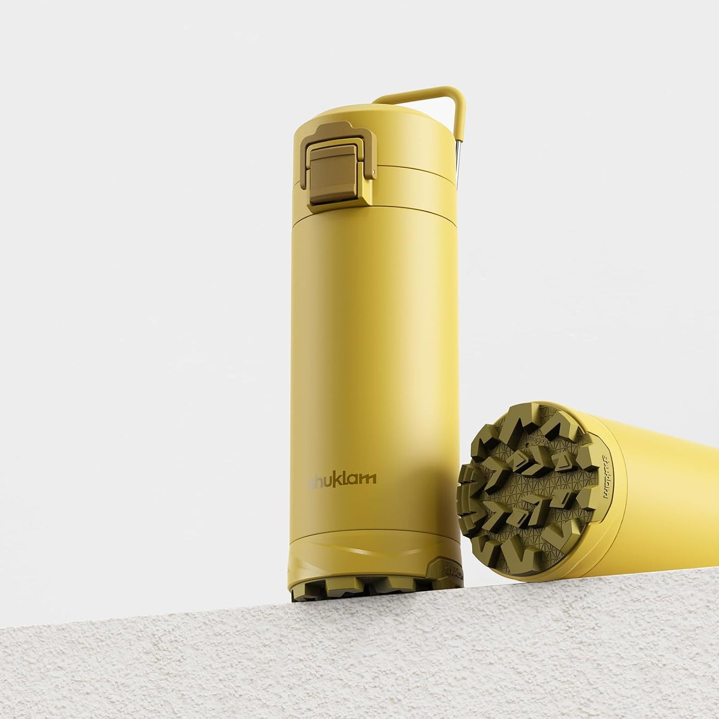 Outdoor Stainless Steel Insulated Tumbler, 19.6oz | One-Touch Splash-Proof Lid, Scratch-Resistant Coating, Non-Slip Base, Portable Carry Handle