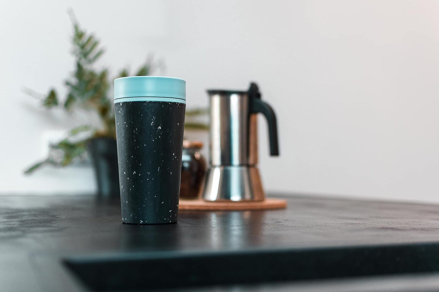 Circular and Co Leakproof Reusable Coffee Cup 12oz/340ml - The World's First Travel Mug Made from Recycled Coffee Cups, 100% Leak-Proof, Sustainable & Insulated (Black & Faraway Blue)