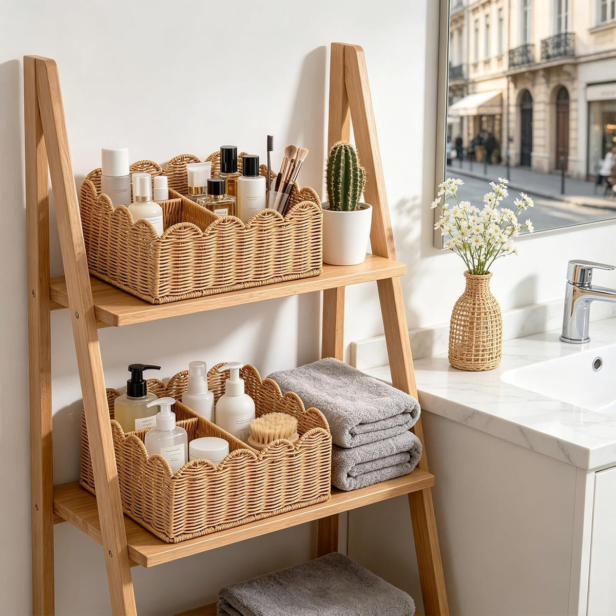Rattan Divided Scalloped Basket,Wicker Diaper Caddy Scalloped Baske,Woven Natural Basket with 4 Dividers,Suitable for Baby Rooms, Bathrooms, Bedrooms (Rattan)