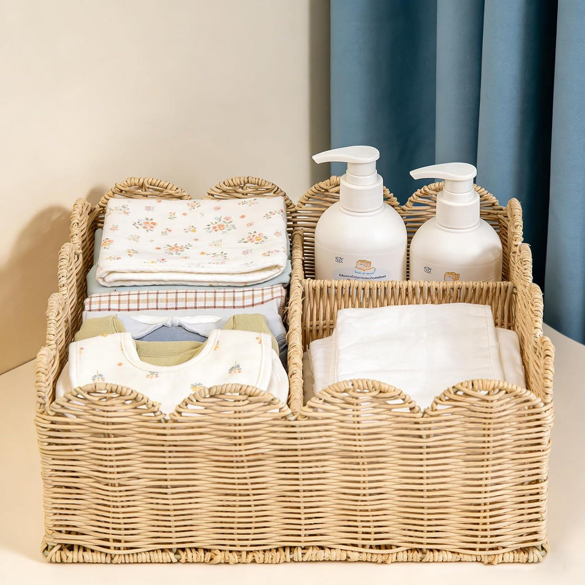 Rattan Divided Scalloped Basket,Wicker Diaper Caddy Scalloped Baske,Woven Natural Basket with 4 Dividers,Suitable for Baby Rooms, Bathrooms, Bedrooms (Rattan)