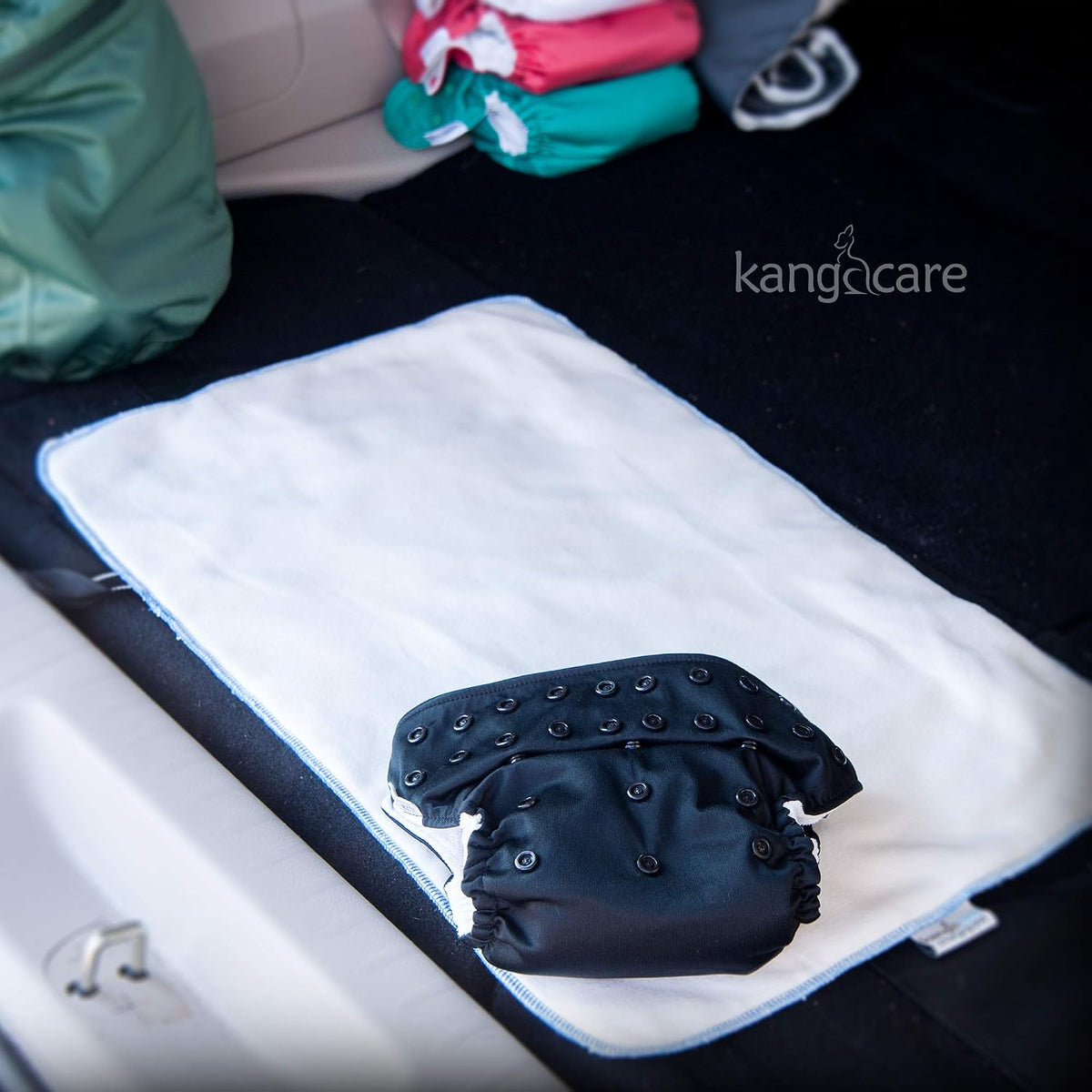 Reusable Absorbent & Waterproof Changing Pad 24" x 15" - Roozy