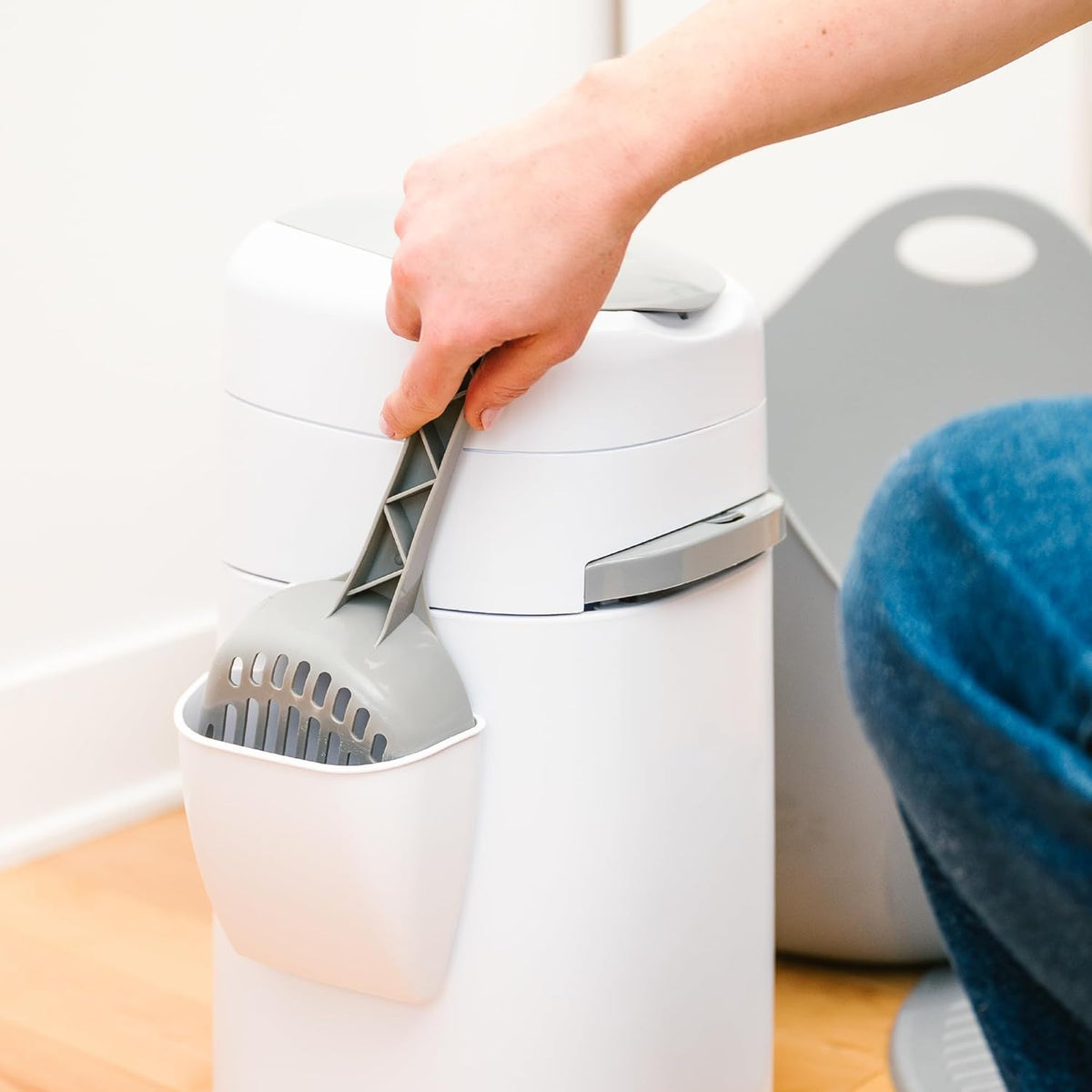 Style Cat Litter Disposal Pail with 14 ft Standard Refill