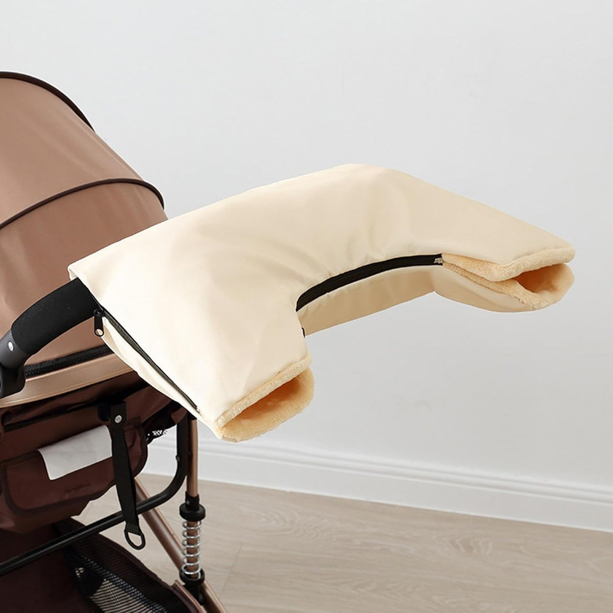 Portable Stroller Hand, Muff Universal Waterproof, Windproof Warm Fleece