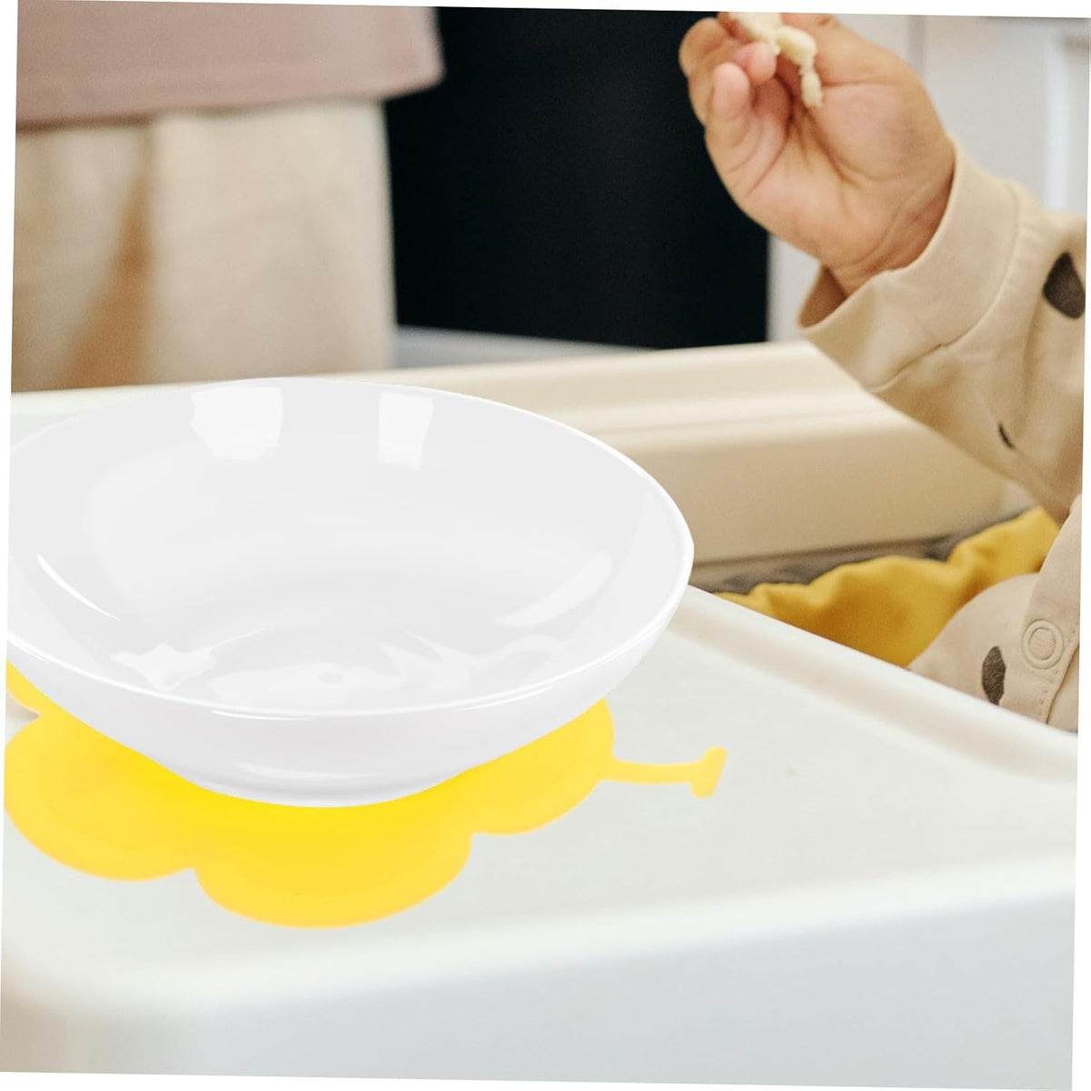 Non-Slip Bowl Suction Cup Mat Portable Silicone Placemat for Secure Bowl Holder Preventing Drops Convenient Feeding Tableware Pad for Dining