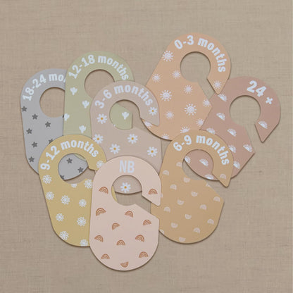 Baby Closet Dividers 8 Pack – Baby Clothes Organizer, Green Leaf Baby Closet Organizer for Neutral Nursery, Baby Clothes Dividers for Closet (Green)