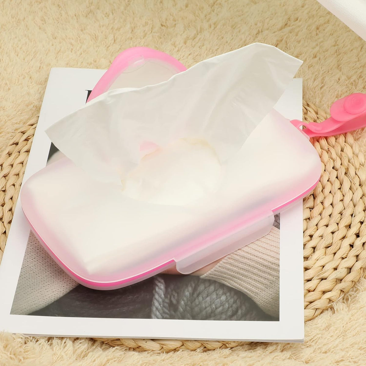 Wet Wipe Holder, Baby Wipes Travel Case, Portable Refillable Baby Wipes Dispenser Case, Wipes Carrying Holder for Home Outdoor Travel